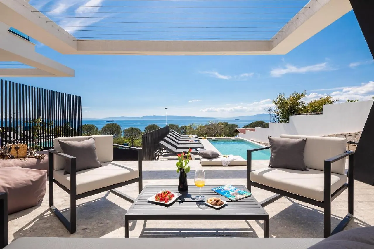 Luxury Villa Ole With Pool Kostrena